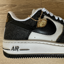 Carregar imagem no visualizador da galeria, TĂȘnis Nike Air Force Jeans Moeda Preto