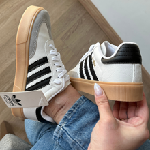 Carregar imagem no visualizador da galeria, TĂȘnis Adidas Samba Branco e Preto Premium