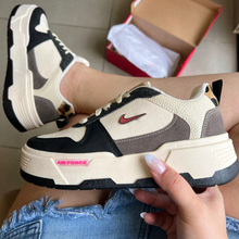 Carregar imagem no visualizador da galeria, TĂȘnis Nike AF1 Plataforma Preto Premium