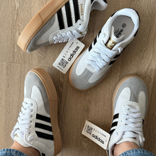 Carregar imagem no visualizador da galeria, TĂȘnis Adidas Samba Branco e Preto Premium