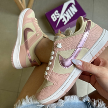 Carregar imagem no visualizador da galeria, TĂȘnis Nike Dunk SB Flamingo Rose Premium