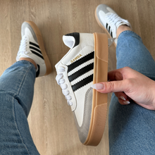 Carregar imagem no visualizador da galeria, TĂȘnis Adidas Samba Branco e Preto Premium