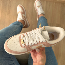 Carregar imagem no visualizador da galeria, TĂȘnis Nike Air Force Jeans Moeda Rosa
