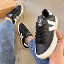 Carregar imagem no visualizador da galeria, Tênis Cadarço Preto e Branco Premium