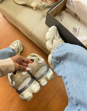 Carregar imagem no visualizador da galeria, Tênis New Balance 9060 Sea Salt Bege Couro Legítimo