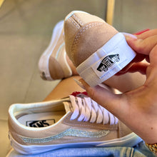 Carregar imagem no visualizador da galeria, Tênis Old Skool Nude Brilho Premium