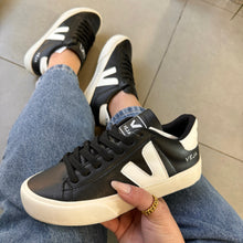 Carregar imagem no visualizador da galeria, Tênis Cadarço Preto e Branco Premium