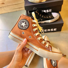 Carregar imagem no visualizador da galeria, TĂȘnis All Star Cano Alto Caramelo Lona