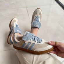 Carregar imagem no visualizador da galeria, Tênis Adidas Samba Wales Bonner Azul