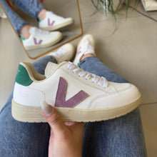 Carregar imagem no visualizador da galeria, Tênis  V-12 Cadarço Branco, Roxo e Verde Couro Legítimo