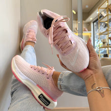 Carregar imagem no visualizador da galeria, Tênis Nike Zoom X Invicible Run 3 Rosa Premium