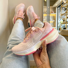 Carregar imagem no visualizador da galeria, Tênis Nike Zoom X Invicible Run 3 Rosa Premium