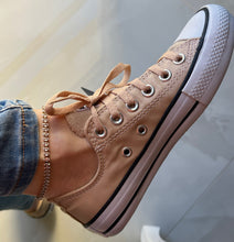 Carregar imagem no visualizador da galeria, Tênis All Star Amêndoa Brilho Feminino Premium