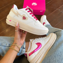 Carregar imagem no visualizador da galeria, Nike Air Force Love Pink Feminino Premium
