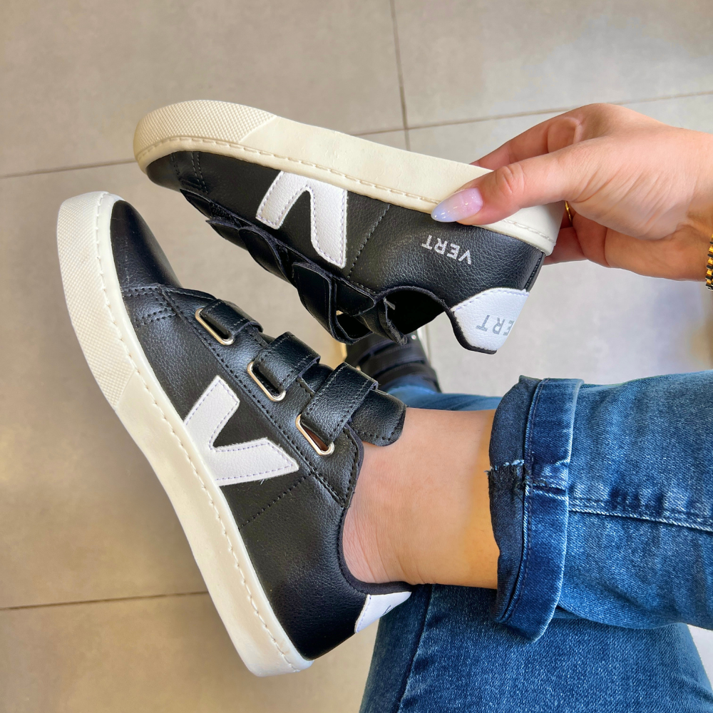 Tênis Velcro Preto e Branco