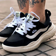 Carregar imagem no visualizador da galeria, Tênis VR3 Neo Preto Couro Legítimo
