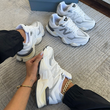 Carregar imagem no visualizador da galeria, Tênis New Balance 9060 Sea Salt Branco Couro Legítimo
