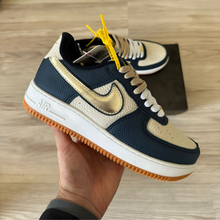 Carregar imagem no visualizador da galeria, Tênis Nike Air Force Marinho Ouro Premium
