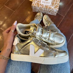 Tênis Velcro Dourado e Branco Premium