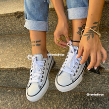 Carregar imagem no visualizador da galeria, Tênis All Star Couro Branco Feminino Premium
