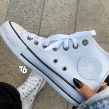 Carregar imagem no visualizador da galeria, Tênis All Star Cano Alto Branco Courino Feminino Premium
