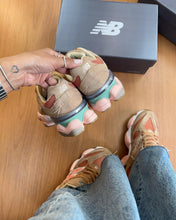 Carregar imagem no visualizador da galeria, Tênis New Balance 9060 Sea Salt Colorway Couro Legítimo

