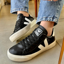 Carregar imagem no visualizador da galeria, Tênis Cadarço Preto e Branco Premium
