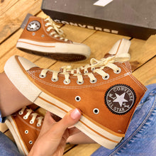 Carregar imagem no visualizador da galeria, Tênis All Star Cano Alto Caramelo Lona
