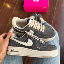 Carregar imagem no visualizador da galeria, Tênis Nike Air Force 1 Jeans Preto Premium
