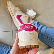 Carregar imagem no visualizador da galeria, Tênis Nike Dunk Croco Pink Premium
