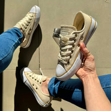 Carregar imagem no visualizador da galeria, Tênis All Star Areia Courino Premium
