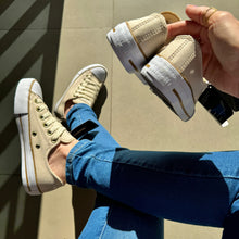 Carregar imagem no visualizador da galeria, Tênis All Star Areia Courino Premium
