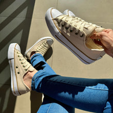 Carregar imagem no visualizador da galeria, Tênis All Star Areia Courino Premium
