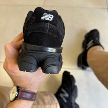 Carregar imagem no visualizador da galeria, Tênis New Balance 9060 Sea Salt Preto Masculino Couro Legítimo
