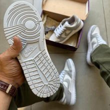 Carregar imagem no visualizador da galeria, Tênis Nike Dunk SB Cinza Masculino Premium
