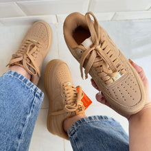 Carregar imagem no visualizador da galeria, Tênis Nike Air Force 1 Caramelo 2.0
