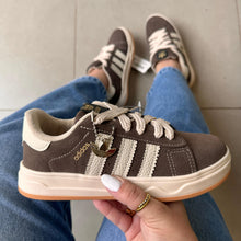 Carregar imagem no visualizador da galeria, Tênis Adidas Campus Café Premium

