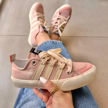 Carregar imagem no visualizador da galeria, Tênis Adidas Street Rosa Premium
