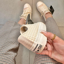 Carregar imagem no visualizador da galeria, Tênis All Star Areia Renda Plataforma Premium
