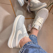 Carregar imagem no visualizador da galeria, Tênis Nike Air Force Louis Vuitton Azul
