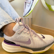 Carregar imagem no visualizador da galeria, Tênis Nike Zoom X Invicible Run 3 Uva Premium
