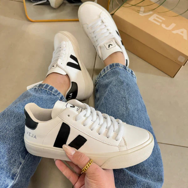 Tênis Cadarço Branco e Preto Premium