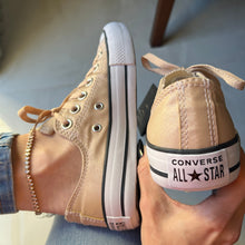 Carregar imagem no visualizador da galeria, Tênis All Star Amêndoa Brilho Feminino Premium
