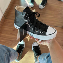 Carregar imagem no visualizador da galeria, Tenis All Star Preto Brilho Cano Alto Feminino Premium
