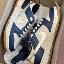 Carregar imagem no visualizador da galeria, Tênis Nike Dunk SB Azul Dourado Premium
