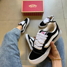 Carregar imagem no visualizador da galeria, Tênis Knu Preto e Branco Premium
