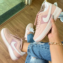 Carregar imagem no visualizador da galeria, Tênis Nike Air Force Rosa Feminino Premium
