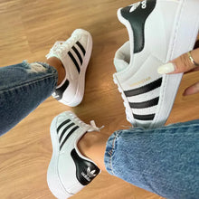 Carregar imagem no visualizador da galeria, Tênis Adidas Super Star Branco e Preto Premium
